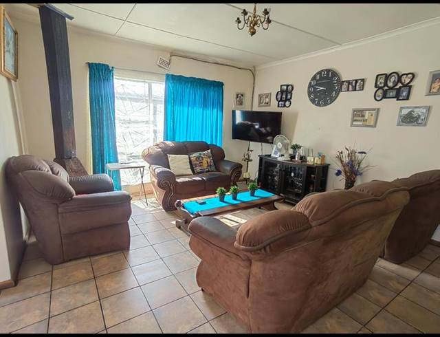 4 BEDROOM HOUSE FOR SALE IN MONTANA